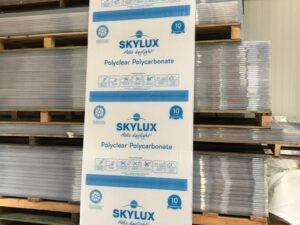 16 mm polycarbonaat platen 98 cm breed helder en opaal € 19,50 M2